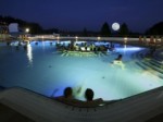 Romantisches Mondscheinschwimmen in der Therme Loipersdorf